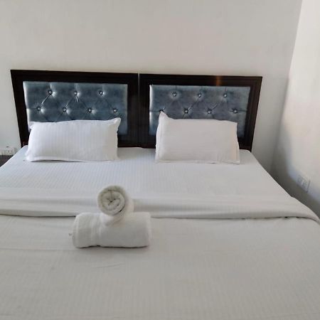 Hotel Paradise Palm Rishīkesh Екстериор снимка