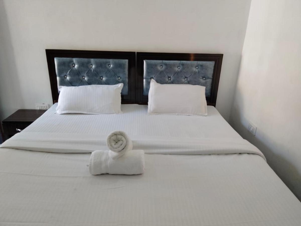 Hotel Paradise Palm Rishīkesh Екстериор снимка
