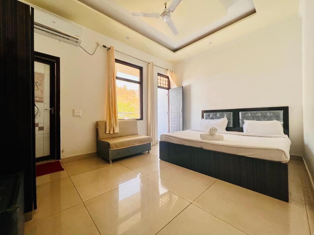 Hotel Paradise Palm Rishīkesh Екстериор снимка